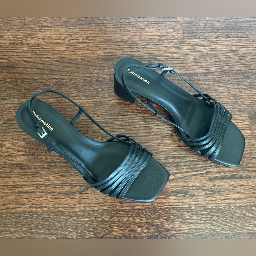 Reformation: Eleonora Sling Back Block Heel Sandal in BLACK (Size 8)